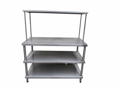 TIP 28: MESA CON DOBLE ENTREPAÑO Y REPISA 